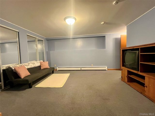 334 Greeves Road, New Hampton, NY 10958