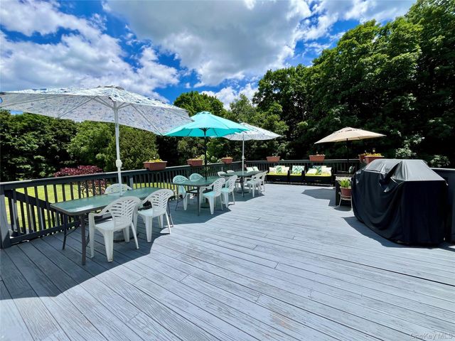 334 Greeves Road, New Hampton, NY 10958
