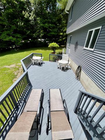334 Greeves Road, New Hampton, NY 10958