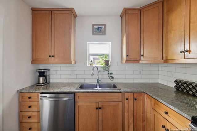 711 Eleanor Ave, San Antonio, TX 78209