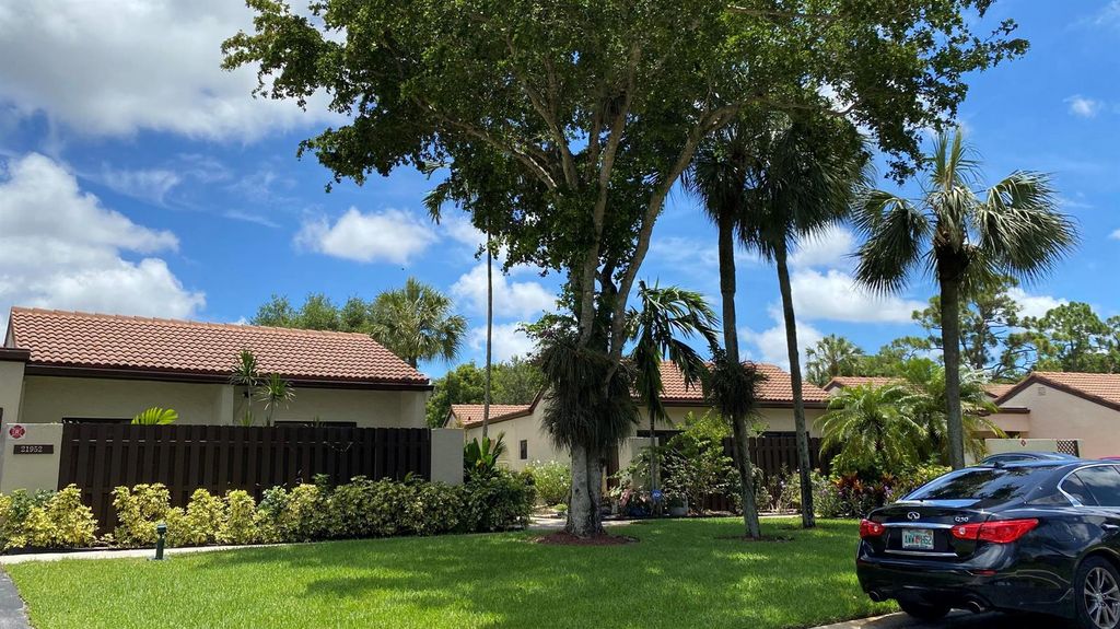 21952 Cypress Drive 40, Boca Raton, FL 33433