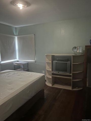 18 York Avenue, Highland Falls, NY 12701