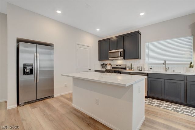 5888 Becklow Gardens Avenue, Las Vegas, NV 89141