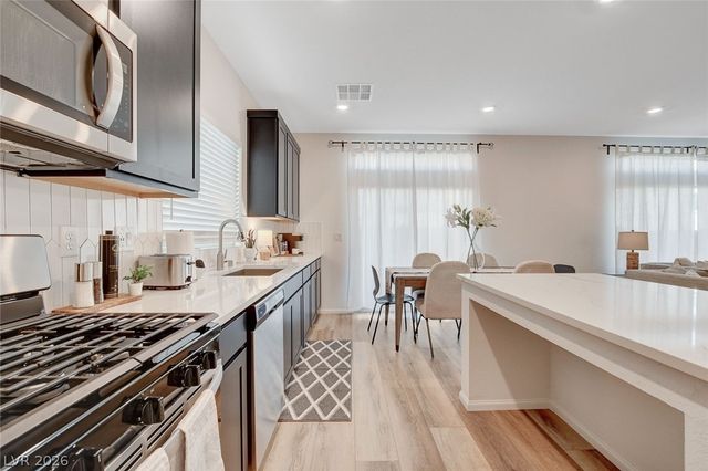 5888 Becklow Gardens Avenue, Las Vegas, NV 89141