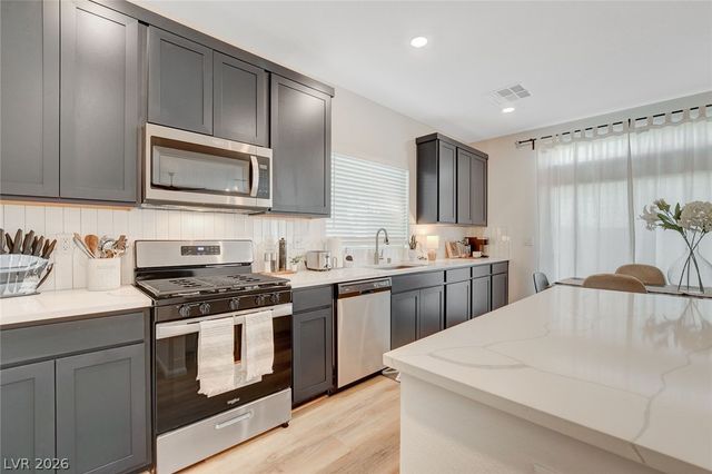 5888 Becklow Gardens Avenue, Las Vegas, NV 89141