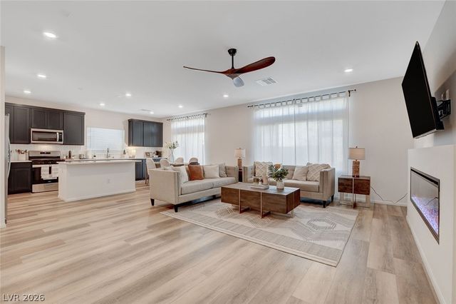 5888 Becklow Gardens Avenue, Las Vegas, NV 89141