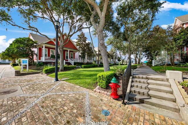 7 Latitude Lane, Galveston, TX 77554