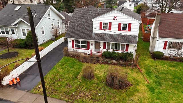 39 Standish Road, Greece, NY 14626