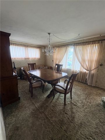 39 Standish Road, Greece, NY 14626