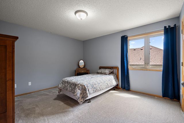 3321 Willie Drive, Burnsville, MN 55337