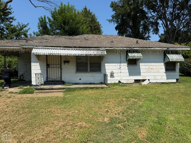 324 Lakewood Street, Blytheville, AR 72315