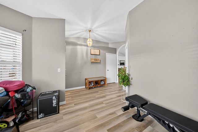 6566 N Western Avenue, Fresno, CA 93722