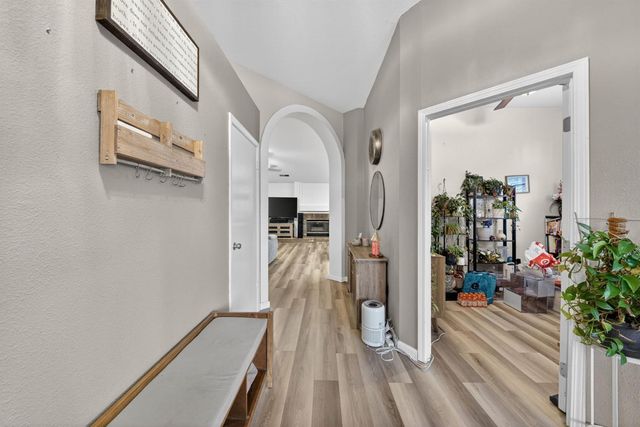 6566 N Western Avenue, Fresno, CA 93722