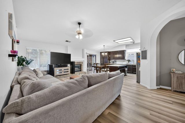 6566 N Western Avenue, Fresno, CA 93722