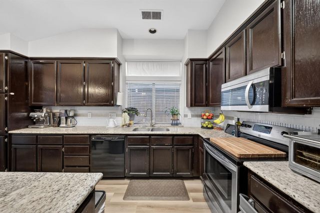 6566 N Western Avenue, Fresno, CA 93722