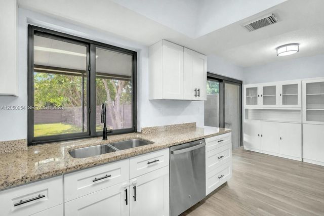 3950 SW 82nd Terrace, Davie, FL 33328