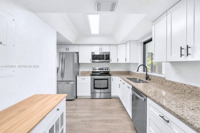 3950 SW 82nd Terrace, Davie, FL 33328