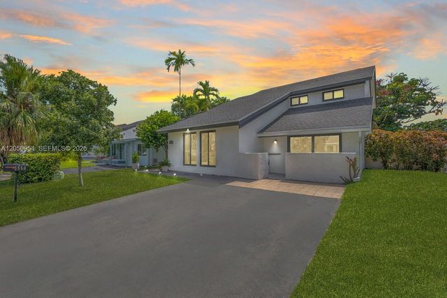 3950 SW 82nd Terrace, Davie, FL 33328