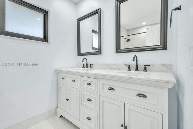 3950 SW 82nd Terrace, Davie, FL 33328