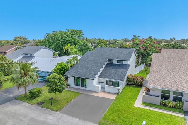 3950 SW 82nd Terrace, Davie, FL 33328
