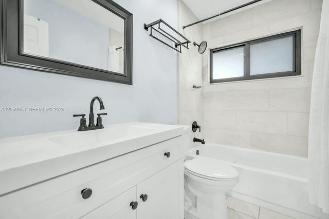 3950 SW 82nd Terrace, Davie, FL 33328