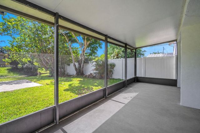 3950 SW 82nd Terrace, Davie, FL 33328
