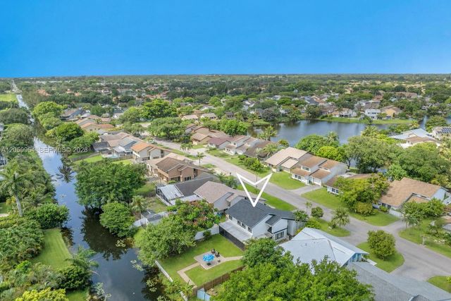3950 SW 82nd Terrace, Davie, FL 33328