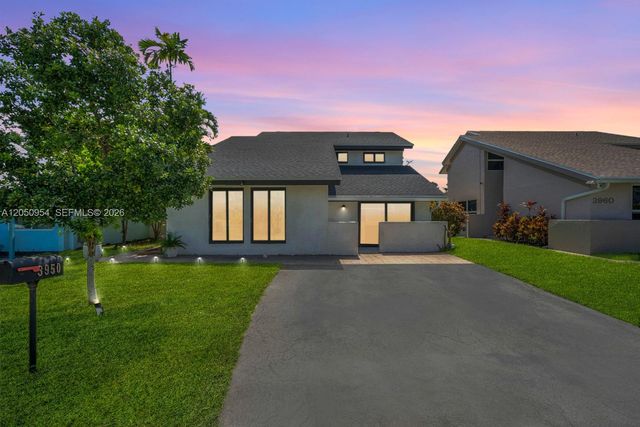 3950 SW 82nd Terrace, Davie, FL 33328