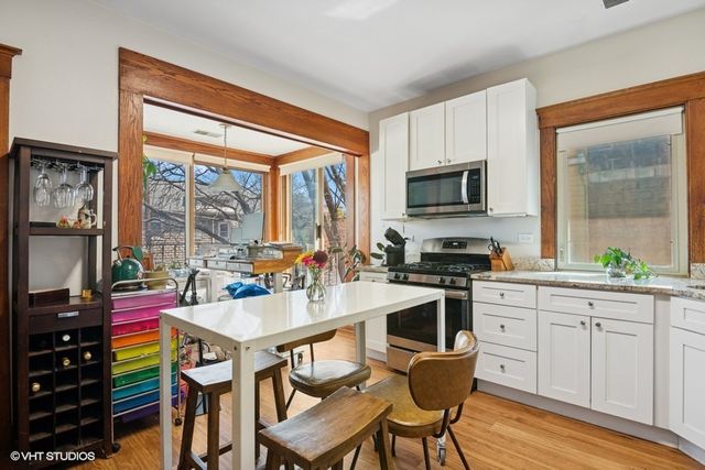 7227 Jackson Boulevard 2, Forest Park, IL 60130