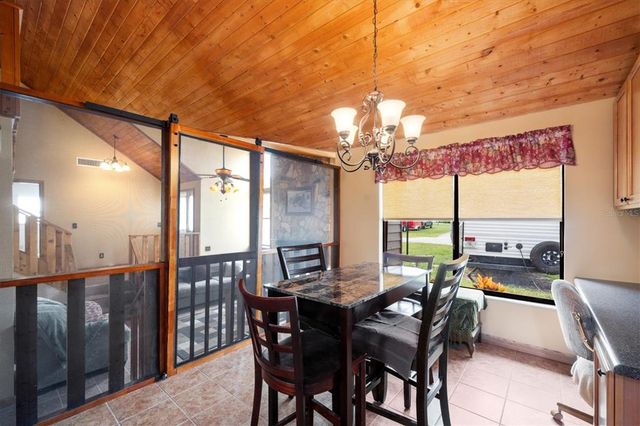 430 11TH LANE SW, Vero Beach, FL 32962
