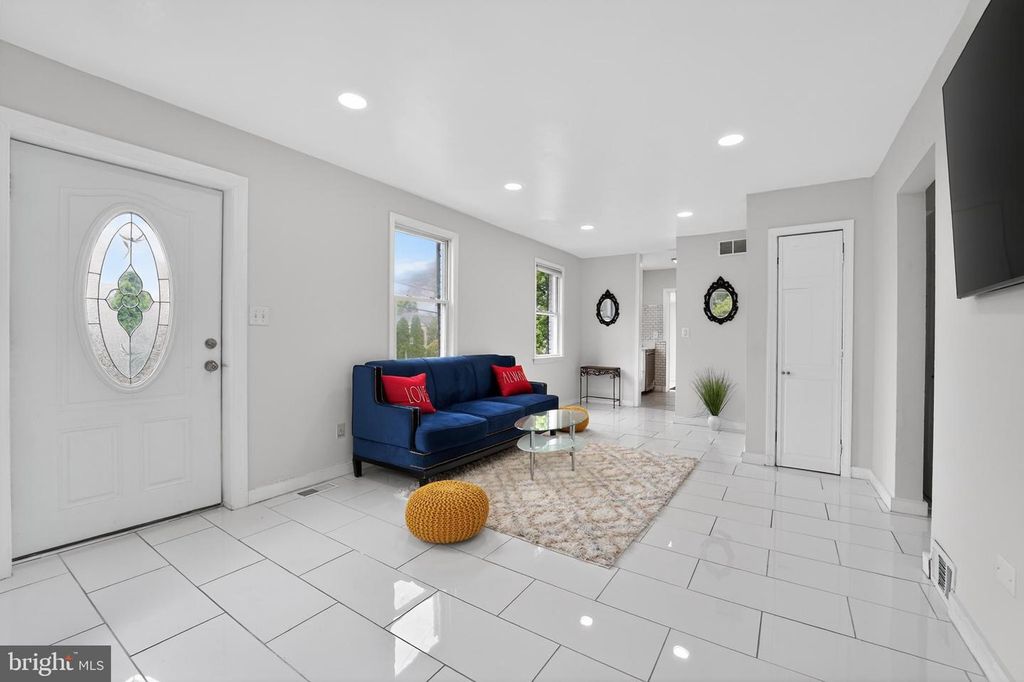 Image 11 of property listing at 8803 58TH AVE, Berwyn Heights, MD 20740