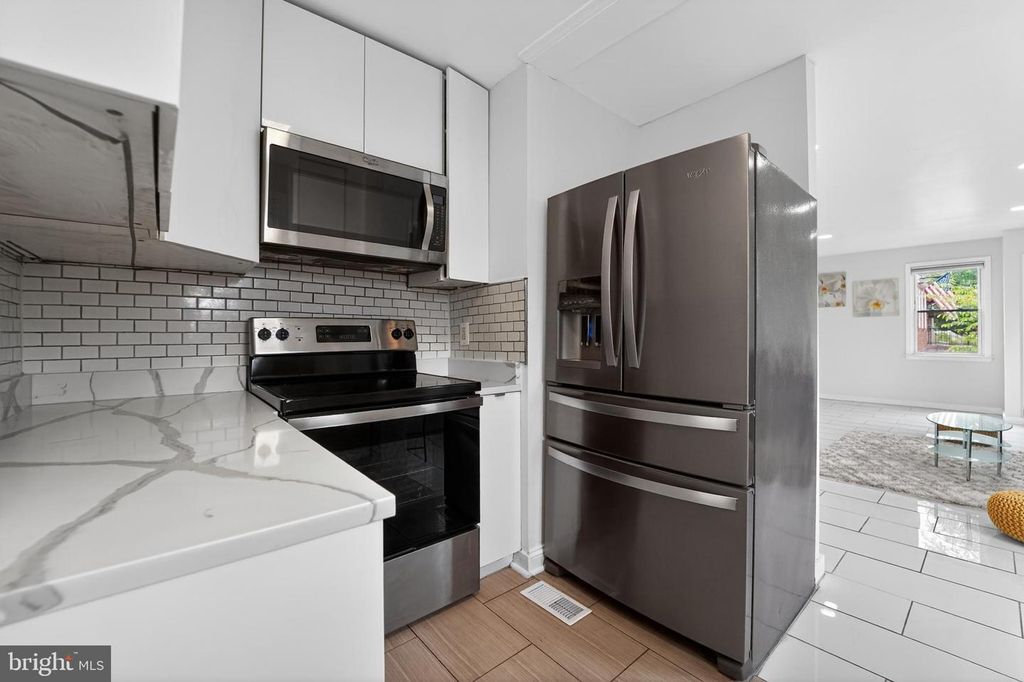 Image 19 of property listing at 8803 58TH AVE, Berwyn Heights, MD 20740