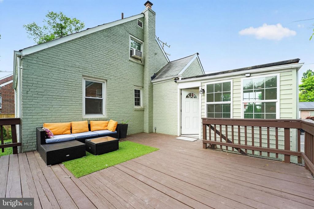 Image 26 of property listing at 8803 58TH AVE, Berwyn Heights, MD 20740