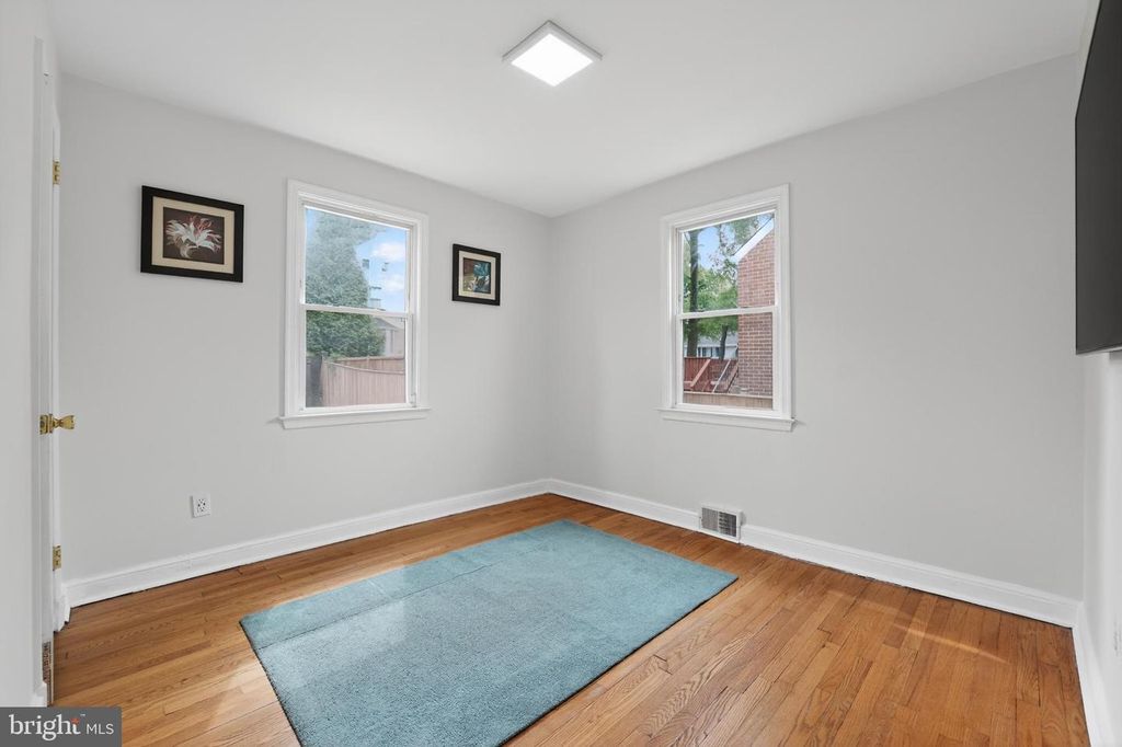Image 30 of property listing at 8803 58TH AVE, Berwyn Heights, MD 20740