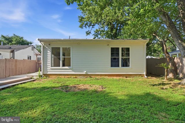 5202 KENESAW ST, College Park, MD 20740