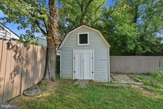 5202 KENESAW ST, College Park, MD 20740