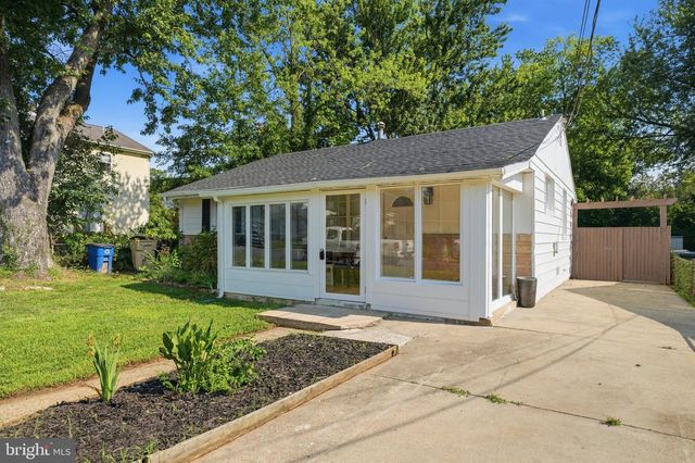 5202 KENESAW ST, College Park, MD 20740