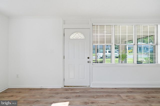 5202 KENESAW ST, College Park, MD 20740