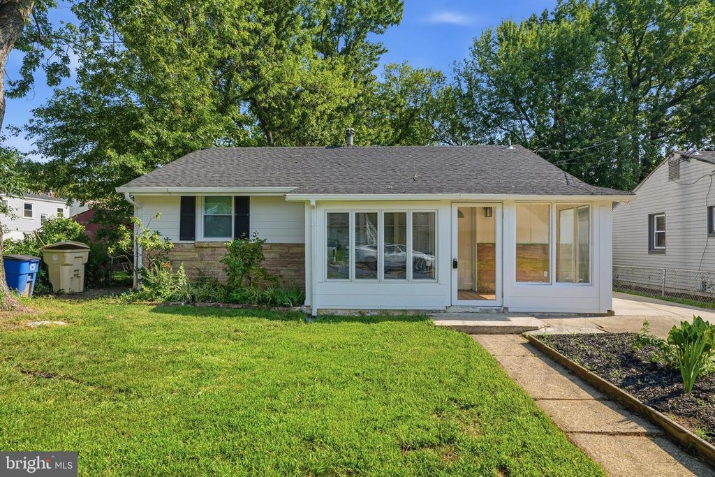 5202 KENESAW ST, College Park, MD 20740