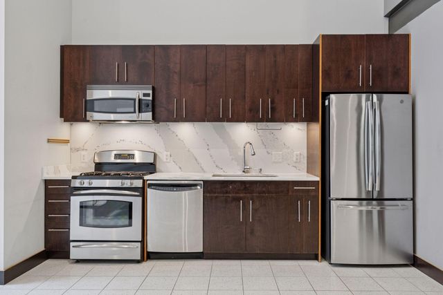 214 4th Street E 103, Saint Paul, MN 55101