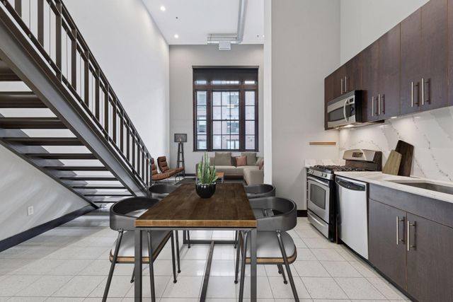 214 4th Street E 103, Saint Paul, MN 55101