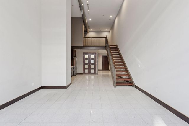 214 4th Street E 103, Saint Paul, MN 55101