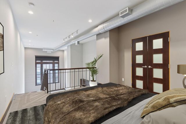 214 4th Street E 103, Saint Paul, MN 55101