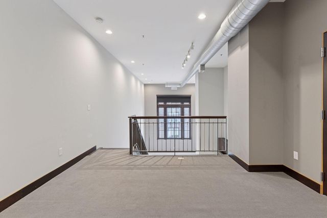 214 4th Street E 103, Saint Paul, MN 55101