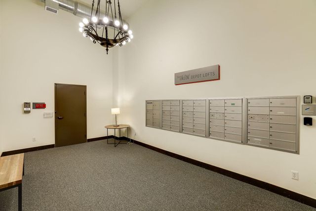 214 4th Street E 103, Saint Paul, MN 55101