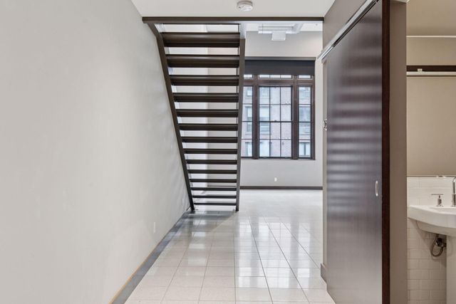 214 4th Street E 103, Saint Paul, MN 55101