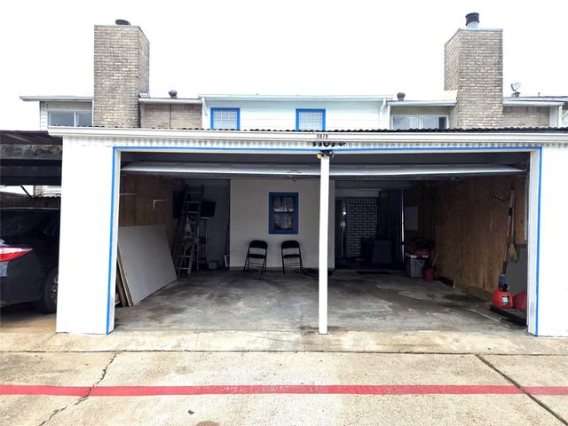 11879 Algonquin Drive W, Houston, TX 77089