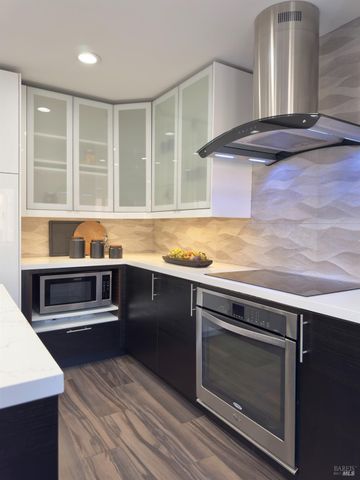 962 Marina Dr, Napa, CA 94559