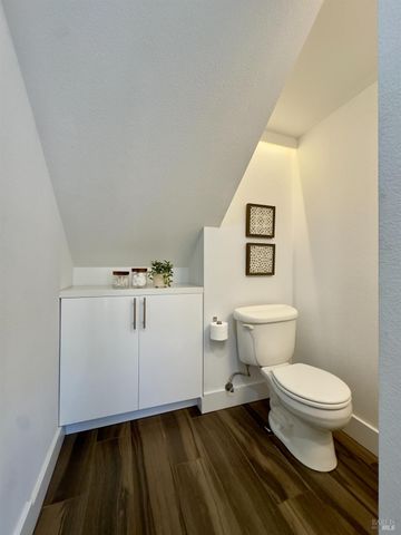 962 Marina Dr, Napa, CA 94559