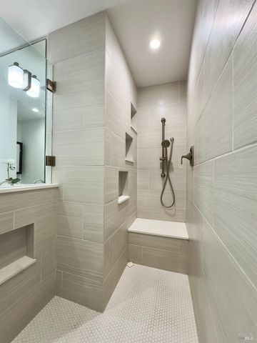 962 Marina Dr, Napa, CA 94559